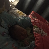 宝宝用尿不湿过敏有点红屁股，这两天用上了外婆自己提前准备好的纯棉尿戒子，我们终于不是猴子🐒屁股...