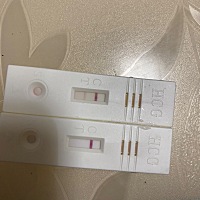 中午没吃东西测的过了10多分钟去看是显示的两杠，下午吃了饭后测只有一杠，这是怎么回事？到底是怀了没...