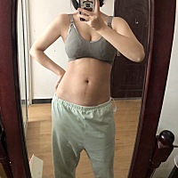 产后15天 腰上的肉太多了，腰也没了，成直筒的le