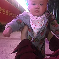 宝宝快五个月了，吃奶还是吃得非常少，有没有什么办法呀？又很瘦小，唉……