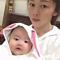 宝妈妈们，这样可以减肥？宝宝吃什么不掉头发？是缺什么营养吗？臭臭有时是绿色的？请赐教谢谢🙏