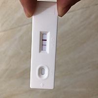 有一条杠颜色特别浅，但能看见，不知道是不是？