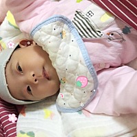 刨腹产10天，被丢下不管，忍着伤口痛给宝宝换洗，喂奶。把孩子送回她奶奶家，被人说狠心，说以后都不要...