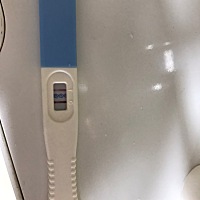 同房后18天测的，请问是成功啦吗需要马上去医院检查吗