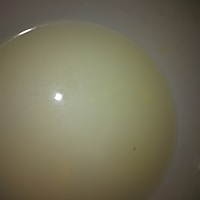 可惜母乳了天天挤出来倒厕所里了。小宝宝天天都要吃草药和泡澡药医院里开了很多。医生建议三天上次医院...