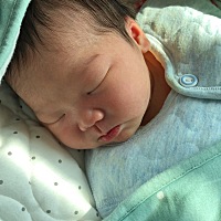 报喜了，小米妮。开到6指进产房2个小时生下来，过程痛到发抖，但你一出来，水汪汪的大眼睛在旁边看着妈...