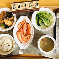 今天是顺产的第9天，宝宝第9天了。 这是月子中心的月子餐，今天体重撑了一下，和昨天一样：57kg 最近宝...