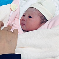 超快的顺产 7：18破水 11点45生！宝宝还是给力！