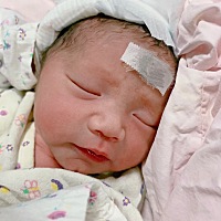 整个孕期： 孕早期无孕吐、皮肤开始变得不长痘。能吃能睡。孕中期走路起飞、气色好、嗜酸嗜甜。到快七个...