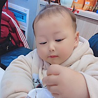 仔仔 一岁半 体重30斤 身高90厘米 同龄段或者小宝宝都可以一起聊聊哟 我也算是个有经验的宝妈啦！