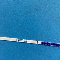 请大家帮忙看看，是怀孕了吗，末次月经3月17号，胸胀肚子痛