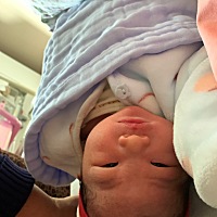 给大家说说孕期症状哦！ 1.孕吐严重吐到16周，瘦了10 斤。2.由于吐严重老胃酸，所以喜欢甜的东西。3.到...