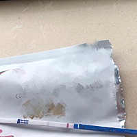 帮忙看一下试纸