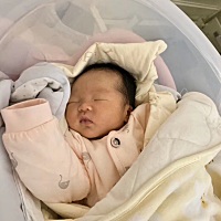 顺产转刨腹产 讲一下我的经历 晚上两点破水到医院住院第二天早上八点开始输宫缩 开到两指后很痛 一直叫...