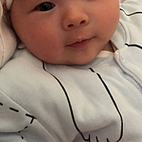 宝宝最近好像不爱喝奶了，是厌奶期吗？