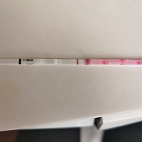 姐妹们帮我看看，是不是有一点点，心急，末次3.27.排卵13号，眼睛都看瞎了。