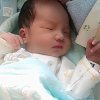 上午还开车到处跑，中午吃自助，下午拍孕照，晚上跟朋友去吃鱼，凌晨两点多疼的去医院，进医院不到十小...