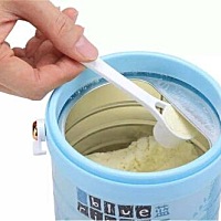 其实宝宝拉绿便是很正常的现象，很多宝宝都会出现，我家之前喝牛奶粉的时候也会拉绿便，但是也没有过于...