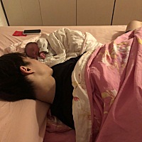 文章最终来了!我是剖腹产，因为胎位不正脐带绕颈，4月11号，宝宝37 3，凌晨12点多，突然肚子有点疼（类...