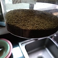 做了一上午的猪干粉，刚才添加了一点在米糊里给宝宝吃。