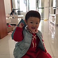 剪了个锅盖头 哈哈