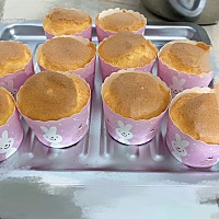 做小蛋糕给我女儿吃