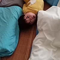 四个月又七天，我们开始吃辅食啦！那叫一个狼吞虎咽，记录一下😄