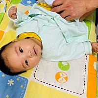 今天我女儿满3个月了，带孩子的时间总是过的那么快，明天要离开我家了，去宝宝的爷爷奶奶家，连家里的狗...