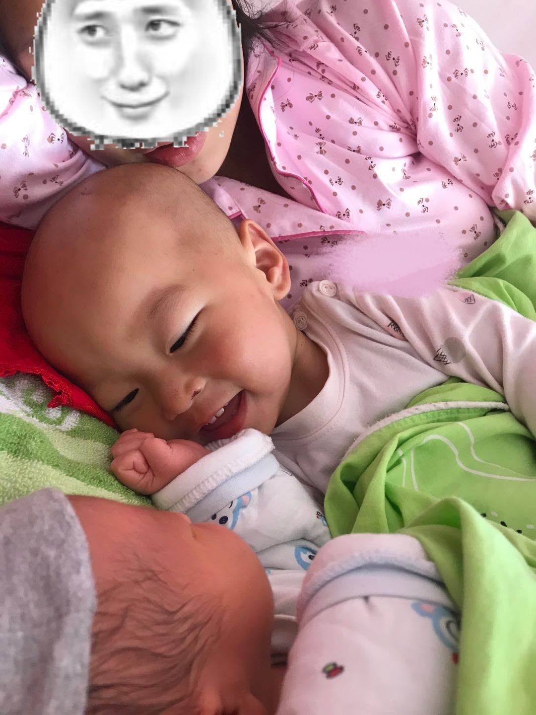 一岁2个月的哥哥