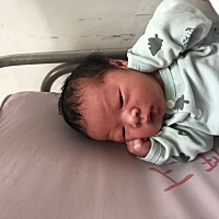2020.5.1号13点48分刨宫产诞下7.06斤金鼠男宝一枚，从此之后就有了软肋，宝贝欢迎你来到这个世界。