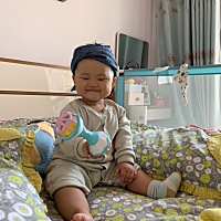 爱笑的小天使呀！