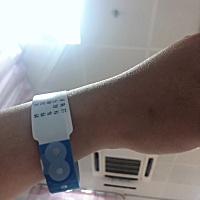 经历顺转刨把他带到世上，没想到吸入羊水，肺部感染，出生就吸氧，心都碎了，每分每秒都在祈祷宝宝坚强...