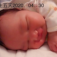 自从这枚小妖出来以后，为娘的眼睛就未曾离开过你啦，除了闭上睡觉，哈哈哈！ 从头上的每一根头发，眉毛...