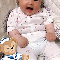 每次一发视频来就问够不够奶给宝宝吃，我特想问一下如果说不够奶你是不是给钱买奶粉？还是你请催奶师来...