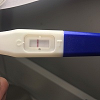 例假已经过了3天，有浅印，这是有了吗？