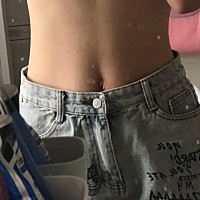 产后7个月，已经完全恢复了，肚子上的肉也掉了，黑线也下去了，小蛮腰小胯骨，你们产后都瘦下来了吗?