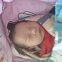 男宝6.4斤，身高52cm，提前半个月出生 1.孕早期反应严重，孕吐严重，头晕严重，什么也吃不下 2.清宫表准...