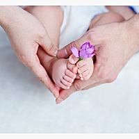 你们能原谅老公产后出轨吗？宝宝才三个多月，真心不想伤害孩子，昨晚查出来的，感觉天崩了一样，幻想着...
