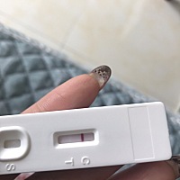 有没有姐妹知道这条白印怎么回事的啊？