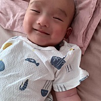 刚生下你时，不想给你喂奶👉喂奶后从未停止追奶路👉5.8日开始断奶，一看到你哭就不忍心给你塞几口喝...