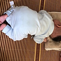 白噪音对哄睡宝宝真的有用 我家宝宝刚刚还哭闹不止  他才听了五秒就睡着了 哈哈哈哈 😂