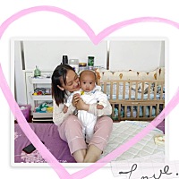 泪流满面😭，小冬宝再见，妈妈去上班了。 隔壁座位的大姐给我吃了个猕猴桃，看我哭的满脸的泪，都不好...