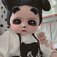 请问你们夏天给宝宝是用松花粉啊还是玉米粉 还是痱子水啊 还是什么等等  比较好用啊 可以分享一下吗