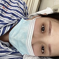孕25➕2昨日上午10.33分早产下一枚公主体重750克生下来啼哭了声音很小直接送去抢救了，现在在保温箱放着...