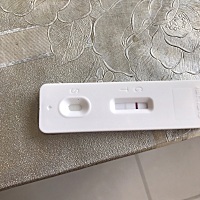 请问这个算有了吗？月经推迟了两个星期了今天早晨测的