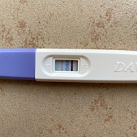 5月3号排卵，17号早晨测，距离月经还有一两天，这是稳了吗，我的玻璃心啊啊啊 17号早晨测的 16号晚上测...