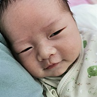 孩子都是给女人生的！男人是不会管的！所以女人们别太傻生一个又一个的！累死累活的是自己！别指望男人...