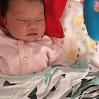 19天了 想抱着 含着奶头睡觉 都不是很强烈 得慢慢戒掉 哈哈