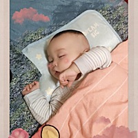 每早  当我要带着他去上班的时候  是他睡得最香的时候   😂😂😂😂