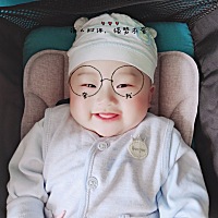 半岁多了，一直很喜欢笑
